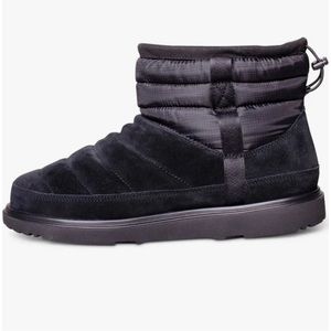 UGG Classic Short Pull-on Weather Black Suede Sheepskin Boots Size 13 NEW